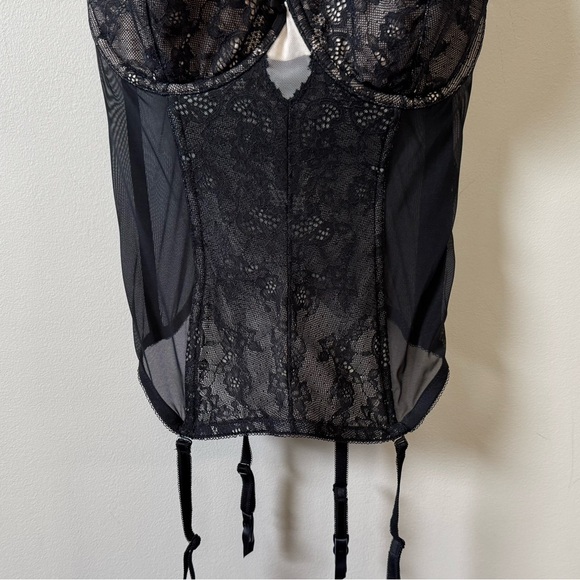 Victoria’s Secret Y2K lace mesh Black corset bustier - Picture 4 of 6